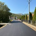Novi asfalt u Seljašnici, uređen Trg i 450 metara puta, radovi se nastavljaju
