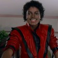 Legendarna jakna Majkla Džeksona iz spota "Thriller" na aukciji: Poročenjuje se da će oboriti rekord