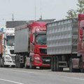 Vozači kamiona sa srpskim tablicama blokirali put Kosovska Mitrovica – Raška i magistralni put Niš- Priština