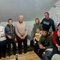 Srećan sam što sam upoznao Velja i Mirku, njihovo dvoje dece i šestoro unučića Vučić posetio porodicu koja se bavi…