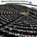 Osoblje EP-a i zastupnici upozoreni da ne piju vodu iz bočica