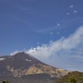 (VIDEO) Vulkan Etna izbacuje čudesne „dimne prstenove“