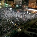 UŽIVO I noć pade a Sretenje još traje: Protest u Kragujevcu ušao u 12. sat (FOTO, VIDEO)