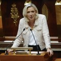 Francuska u političkom vrtlogu — Le Pen optužuje Makrona za strah od naroda