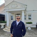 Zavirite u luksuz u kom živi folker koji se slikao sa Naserom Orićem: sve je u zlatu, imanje opasano zidinama