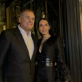 Bivša ljubav Dragane Mirković posle dužeg vremena u javnosti! Sa ženom stigao na slavlje, evo kako sad izgleda