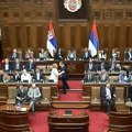 Počela sednica o nepoverenju vladi, premijer i ministri u sali