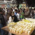 Mali preduzetnici iz OŠ „Moma Stanojlović“ organizovali akciju pomoći