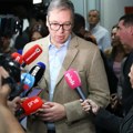 Vučić podržao SNS "Nikada ništa nisam ukrao, ja nemam 619 miliona evra, to su ogromne razlike" (foto/video)