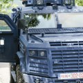 Kurtijeva policija upala u objekat fabrike u Brnjaku