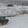 Duž prve linije fronta Rusija dovozi preko 500 tenkova: Sprema se velika ofanziva i veliki povratak teritorije
