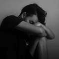 Žene u Srbiji dva puta sklonije anksioznosti i depresiji od muškaraca, pokazala istraživanja! Ovo su glavni uzroci
