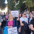 Radnici Jure protestovali ispred Dečjeg dispanzera u Leskovcu zbog smrti deteta njihove koleginice