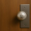 Ljudi masovno umotavaju kvake u aluminijumsku foliju - ovaj trik može da vam spasi život