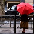 Crveni meteo-alarm i dalje na snazi – kiša, sneg i jaki vetrovi širom Srbije