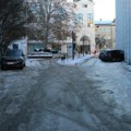 RHMZ pozvao na oprez zbog poledice, tokom dana sporo otapanje snega