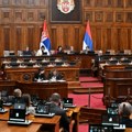 Nastavljena sednica Skupštine Srbije: Poslanici pitali o Toninu Piculi, blokadi prevoznika, postupanju policije