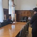 (Video) U toku pretres UKP u Rektoratu, rektoru Vladanu Đokiću naloženo da otkaže sastanak