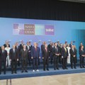 Propao pokušaj ismevanja Rame, Tramp nije skidao pogled sa njegovih patika: Detalj sa samita NATO o kom bruje medije širom…