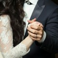 Kako se pripremiti za prvi ples: Koreografkinja otkriva koje pesme mogu da zadaju muke mladencima