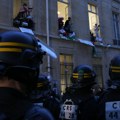 Студенти који подржавају Палестинце мирно изашли из париског универзитета