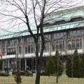 Zaposleni u Narodnoj biblioteci kritikuju postavljanje pokretnih toaleta kod te ustanove