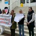Ko je direktorka koja je dala otkaz nastavnicama iz Srbobrana: Često viđana na štandu SNS-a, učenici joj ostavili sendvič…