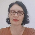 Професорка која је добила отказ: Замера ми се што повезујем градиво са свакидашњицом, а директор у канцеларији држи материјал…