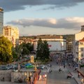 Oni zarađuju 5.000 evra mesečno: Život u ovom srpskom gradu za njih je odličan!