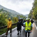 Studenti DUNP koji pešače do Novog Sada stigli do Magliča, danas tura do Kraljeva