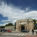 Prognoza za sredu, 6. maj: Sutra promenljivo oblačno i pretežno suvo, posle podne mestimično kiša