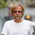 Žika Todorović na primorju ima pravu oazu oazu mira: Kuća od kamena i prelepa plaža, a evo šta kažu komšije o njemu
