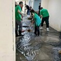 FOTO Scene poplavljenog Kliničkog centra u Kragujevcu, zbrinjavaju se samo hitni slučajevi
