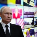 Rusija gorela, a Putinovi mediji zabavljali gledaoce: Glavne televizije emitovale dokumentarce o kavijaru i Berluskoniju