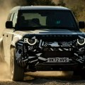 Land Rover Defender OCTA najavljen za 3. jul