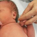 Toplotni talas i zdravlje: Pojedina porodilišta u Srbiji bez klime, uslovi „kao u rerni"