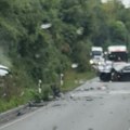 Težak udes na izlasku iz Užica: Auto smrskan, prizor je jeziv, sumnja se da ima mrtvih (foto)