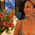 Minđuše sa kristalima, a preko dekoltea čipka: Marijana Mateus u Londonu raspametila: Niko ne veruje koliko godina ima (foto)…