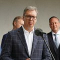 Vučić: Ne bih bio predsednik ni dana duže da je korišćen zvučni top, žao mi je što nisam zaštitio porodicu
