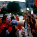 Protesti u Tirani: Napadi jajima, privođenja i sukobi s policijom