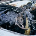 Zapalio automobil u Velikoj Plani za 500 evra: Uhapšena dvojica, traga se za nalogodavcem