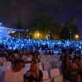 Otvoren filmski festival u Nišu koji organizuje vlast – bez gradonačelnika na sceni, a uz Van Dama i Mitrovića