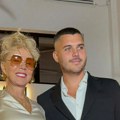 Брена на прослави мале Арије у друштву сина и снајке: Доминира у шик комплету, Виктор се не одваја од девојке