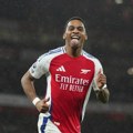 Arsenal pobedio Mančester junajted, Aston Vila bolja od Brentforda