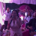 Ceca raspametila zoricu Brunclik i kemiša na njihovoj svadbi: Mladenci u transu! Evo šta im folk diva peva na uvce (video)