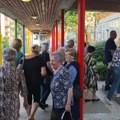 55 Godina od polaska u prvi razred! Nesvakidašnja proslava u Užicu! Gaze sedmu deceniju, a uredno dva po dva ušli u školu…