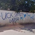Kosovska vitina: Pogrdni grafiti na zidu dvorišta crkve Svete Petke, ovo je 116. napad na srpski narod ove godine