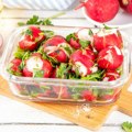 Idealne za piknik i prolećna druženja: Marinirane rotkvice koje osvežavaju