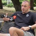 "Prođu pored mene, ni dobar dan da kažu" Novica Veličković bez dlake na jeziku o strancima u Partizanu!
