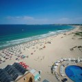Трагедија у популарном летовалишту у Бугарској: Моторни змај пао у море, један мушкарац погинуо, други се бори за живот